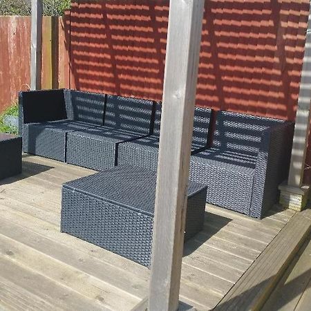 Cosy Garden Studio Room Minimum Two Night Booking Brighton Екстериор снимка