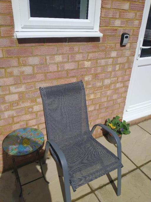 Cosy Garden Studio Room Minimum Two Night Booking Brighton Екстериор снимка
