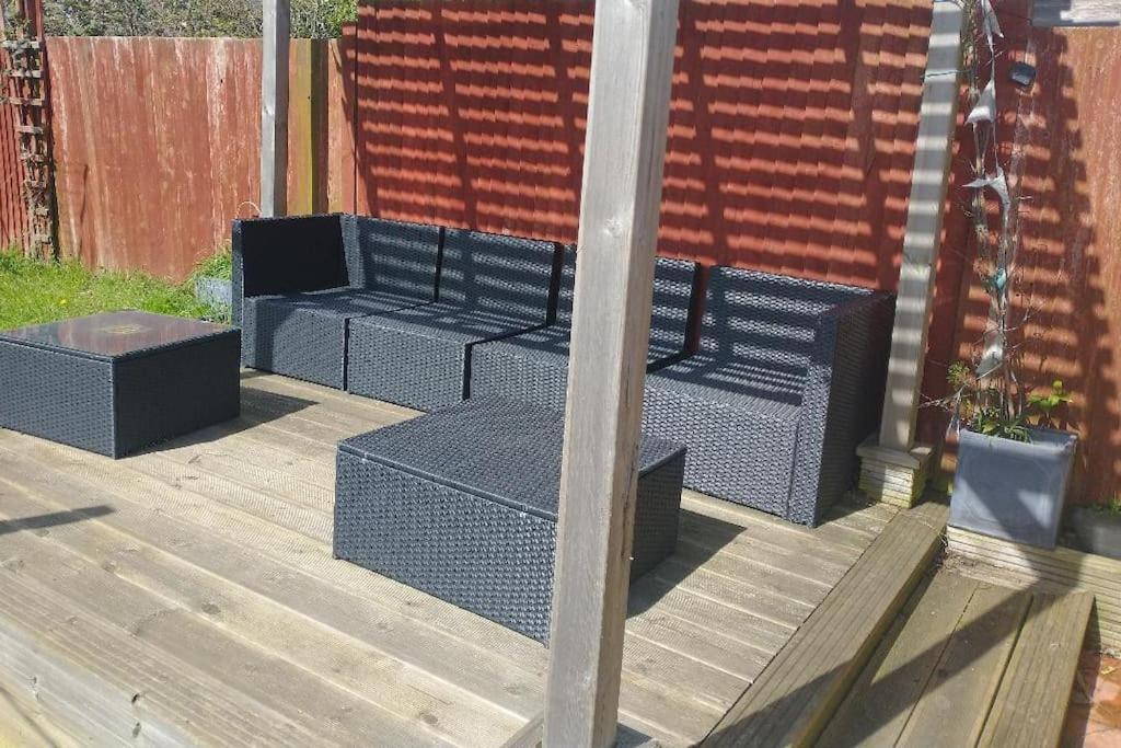 Cosy Garden Studio Room Minimum Two Night Booking Brighton Екстериор снимка